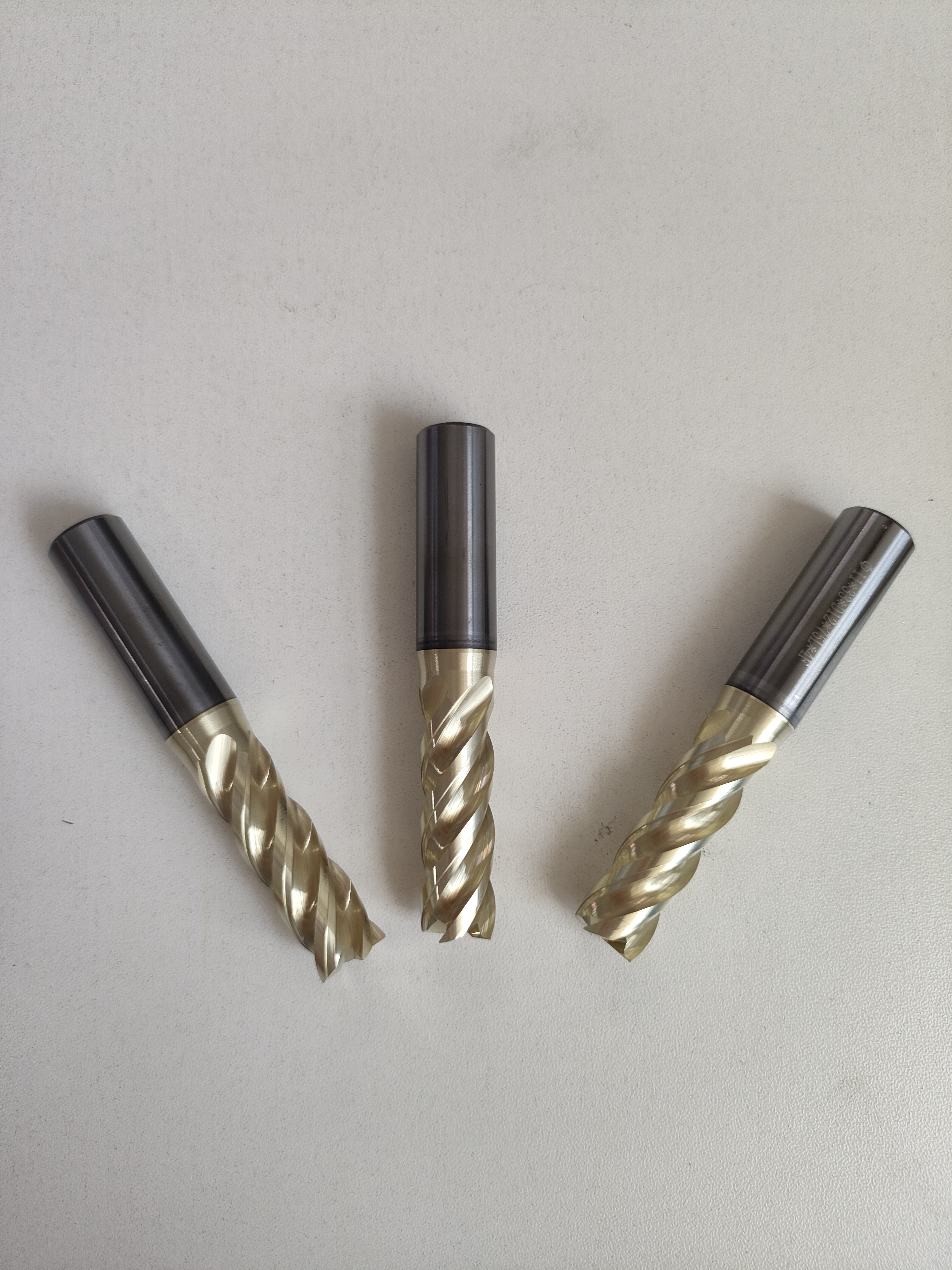 Titanium alloy end mill (46)